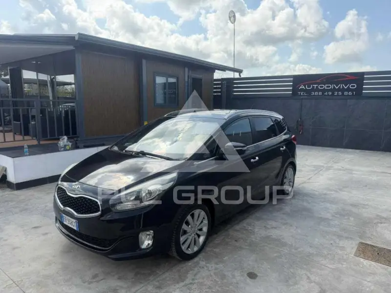 2015 KIA Carens