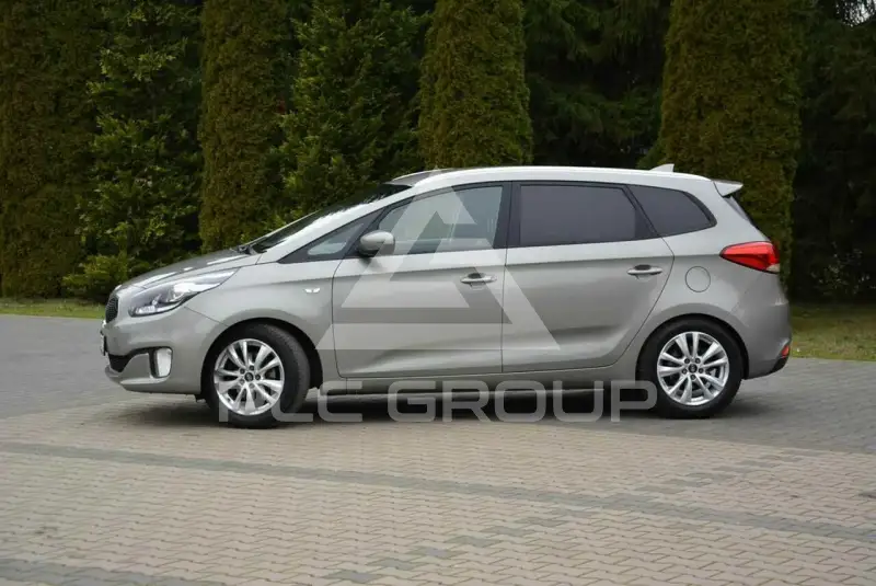 2015 KIA Carens