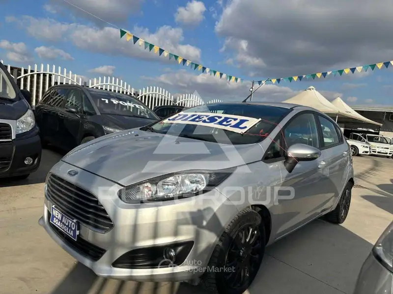2015 Ford FIESTA