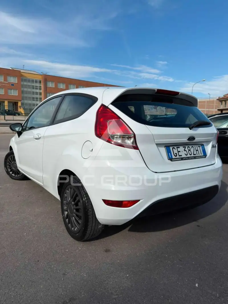 2015 Ford FIESTA