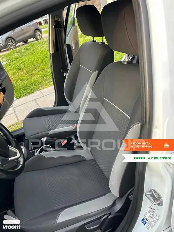 2015 Ford FIESTA