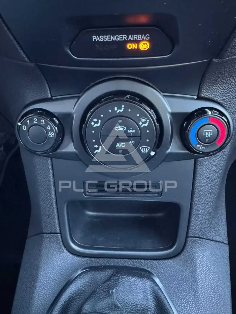2015 Ford FIESTA