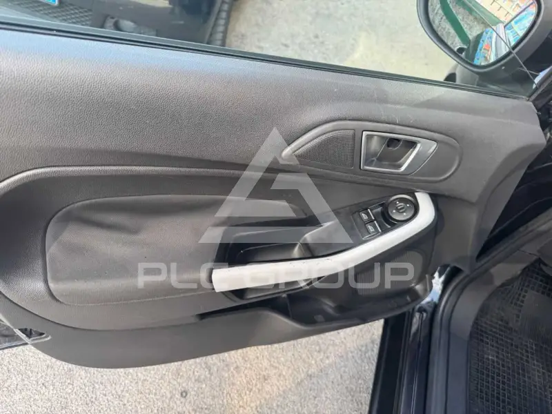 2015 Ford FIESTA