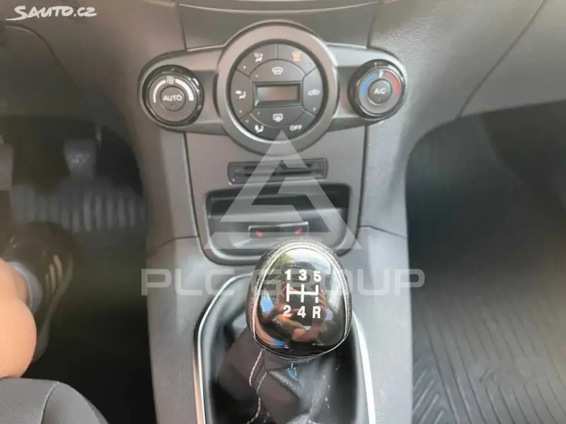 2015 Ford FIESTA