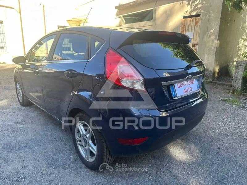 2015 Ford FIESTA
