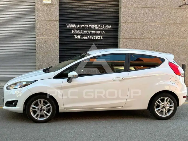 2015 Ford FIESTA