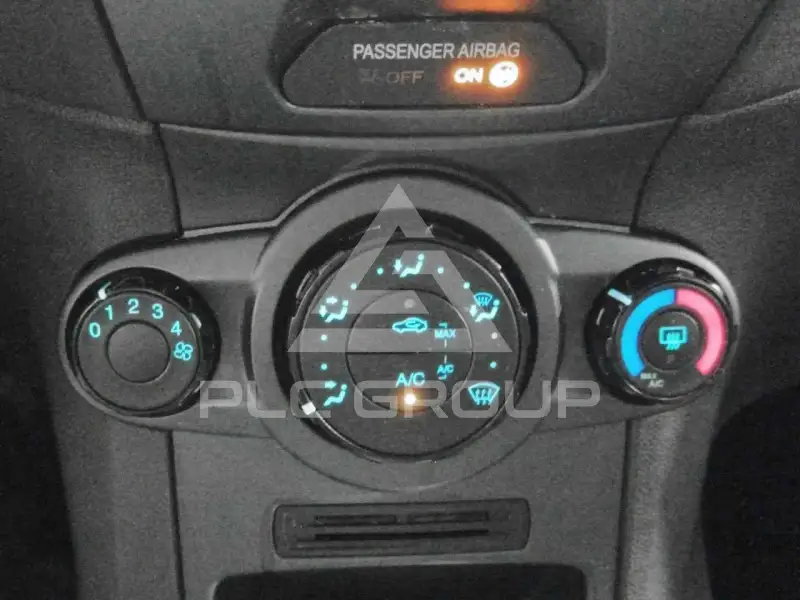 2015 Ford FIESTA