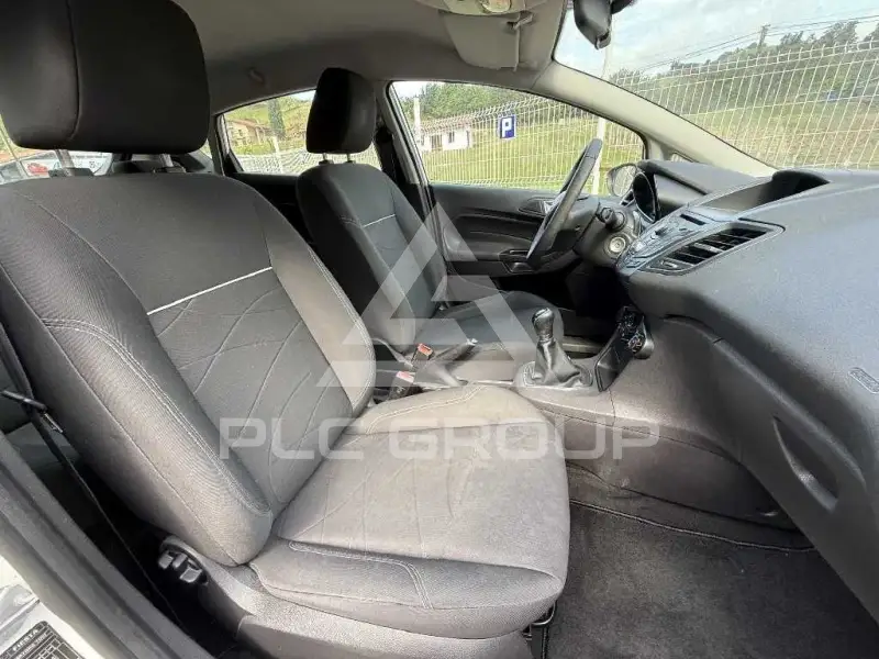 2015 Ford FIESTA