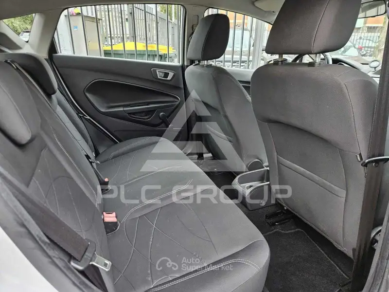 2015 Ford FIESTA