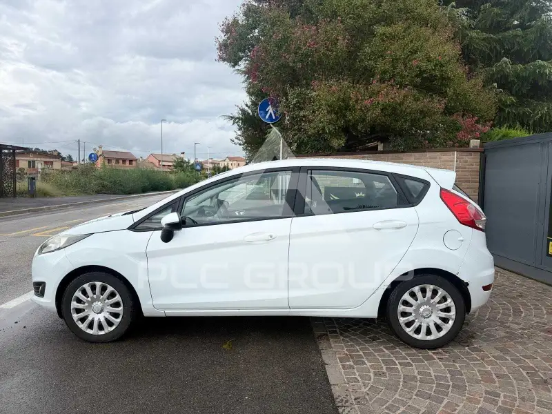 2015 Ford FIESTA