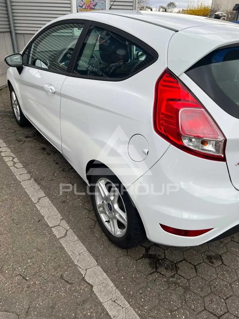 2015 Ford FIESTA