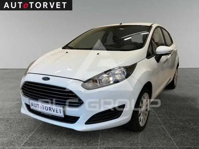 2015 Ford FIESTA