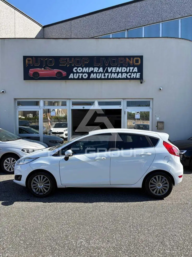 2015 Ford FIESTA