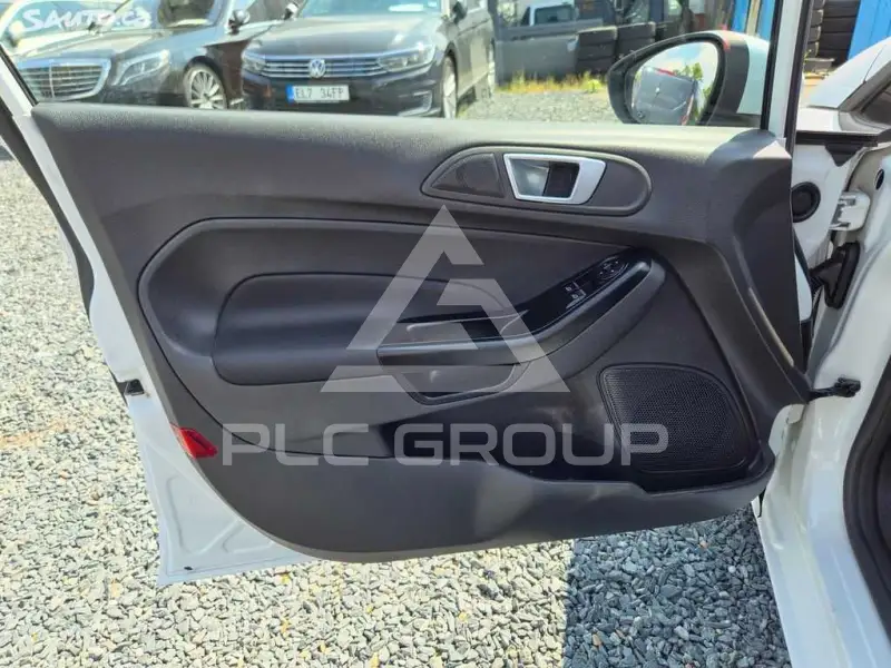 2015 Ford FIESTA