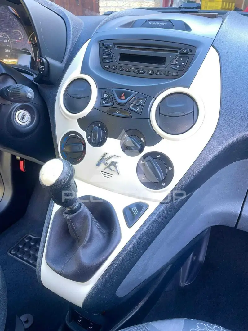 2015 Ford KA