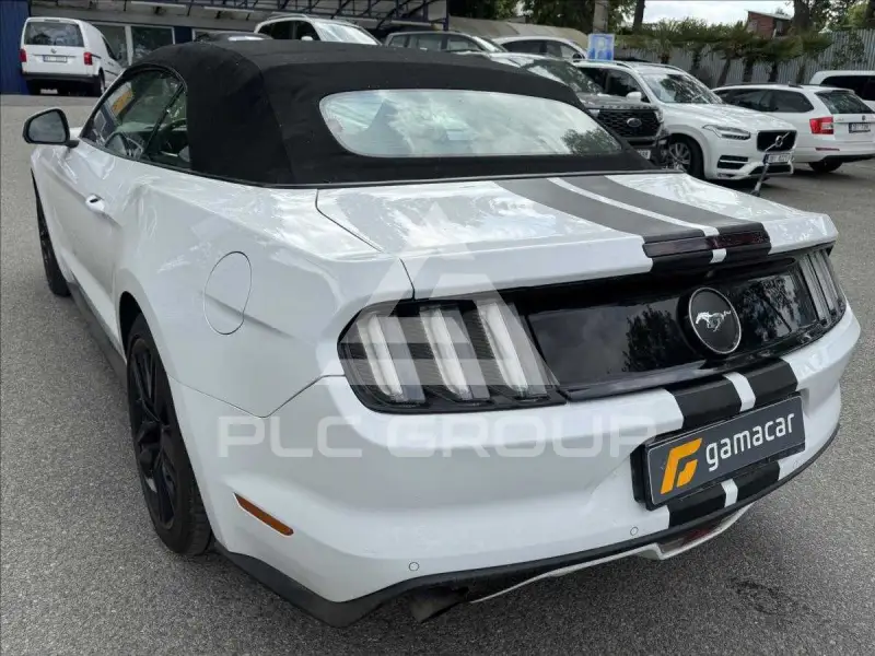 2015 Ford MUSTANG