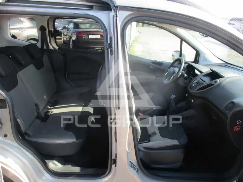 2015 Ford Tourneo