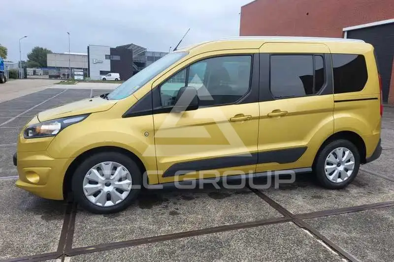 2015 Ford Tourneo