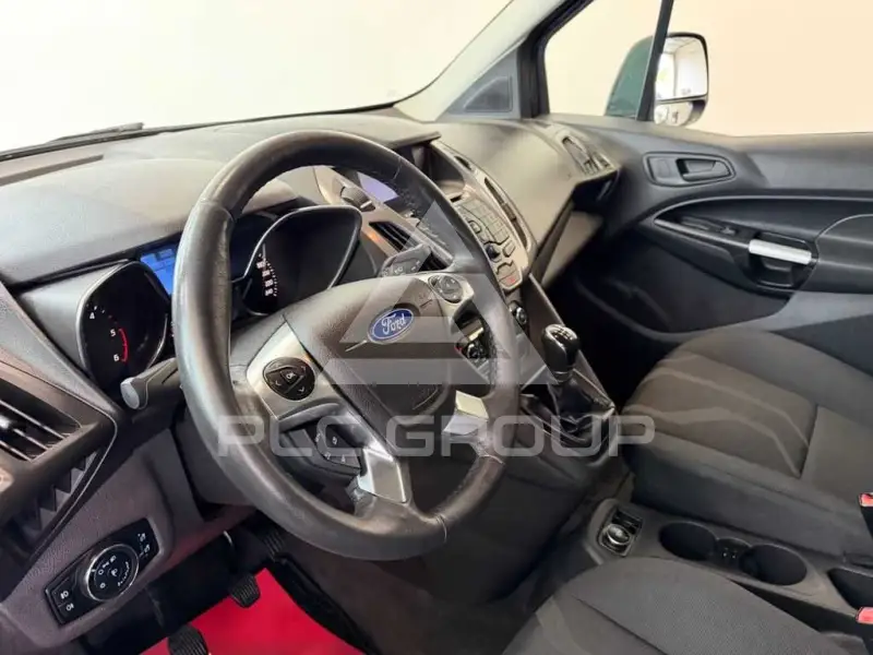 2015 Ford Tourneo