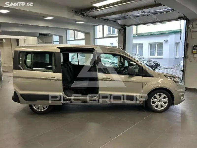 2015 Ford Tourneo