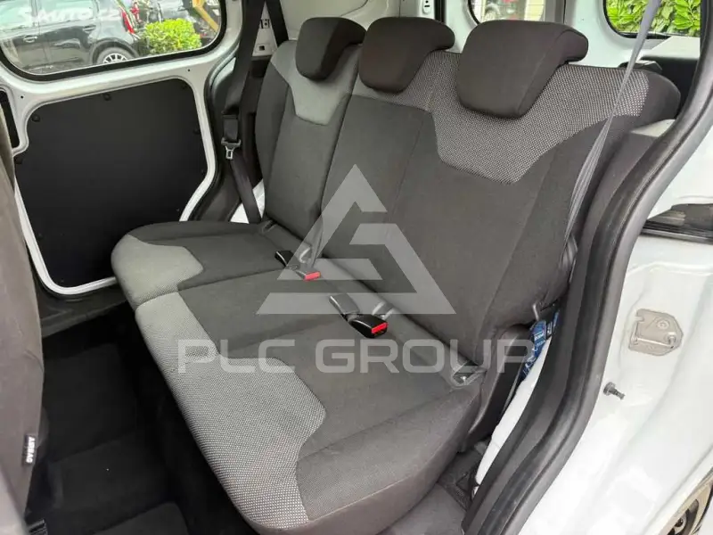 2015 Ford Tourneo