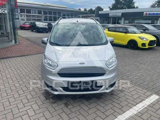 2015 Ford Tourneo
