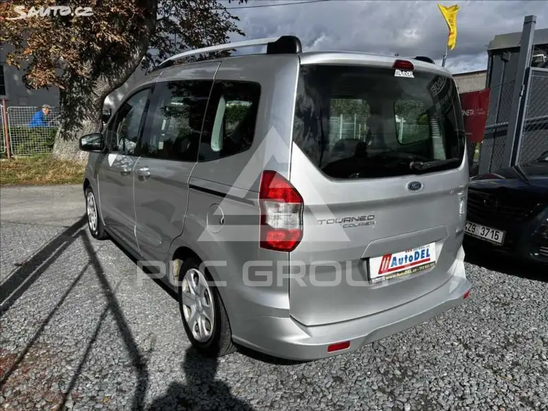 2015 Ford Tourneo