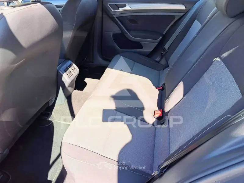 2015 Volkswagen GOLF