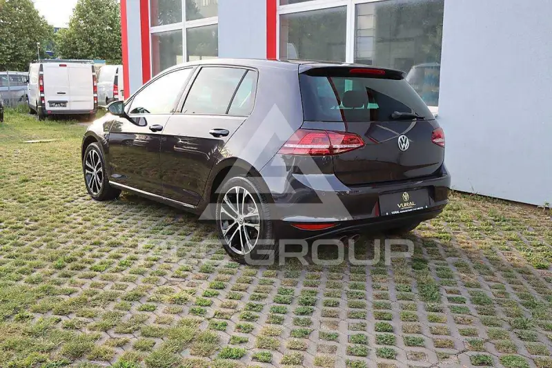 2015 Volkswagen GOLF