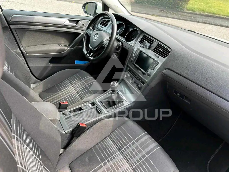 2015 Volkswagen GOLF