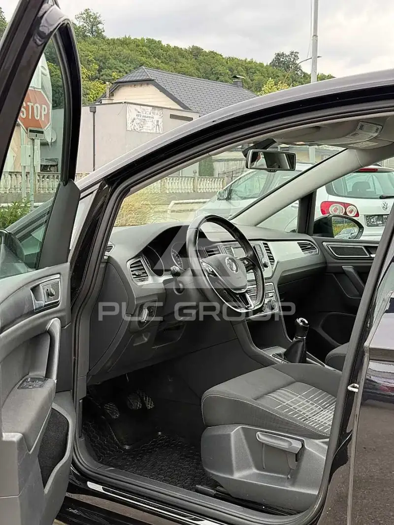2015 Volkswagen GOLF
