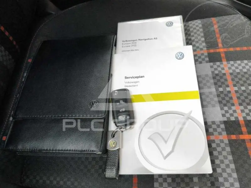 2015 Volkswagen BEETLE