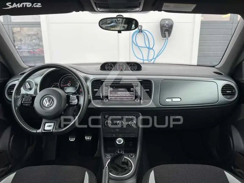 2015 Volkswagen BEETLE