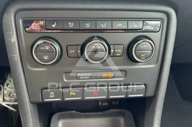2015 Volkswagen BEETLE