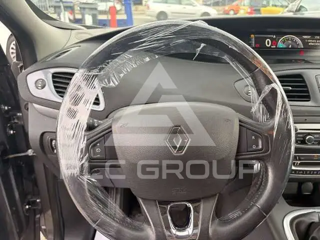 2015 Renault Scenic