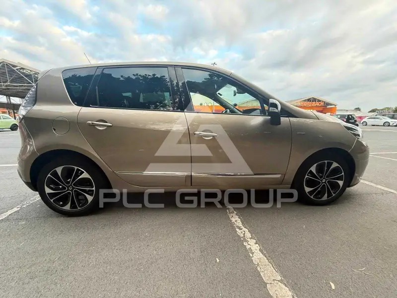2015 Renault Scenic