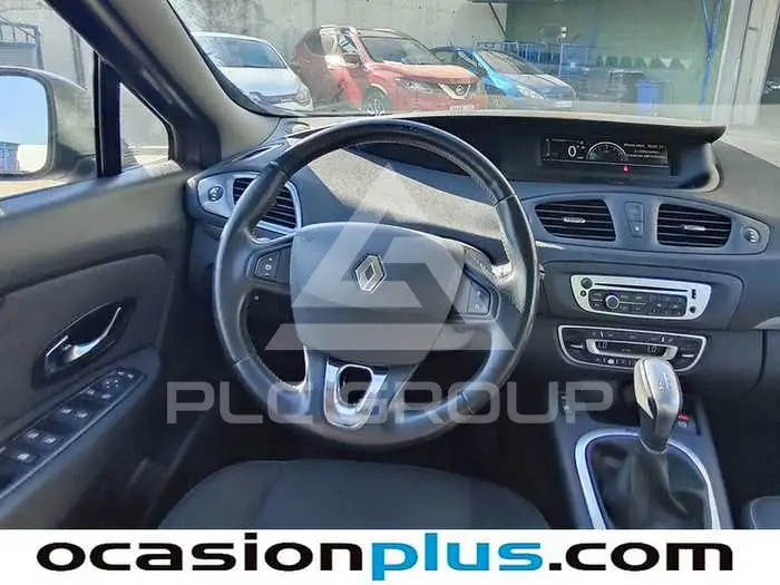 2015 Renault Scenic