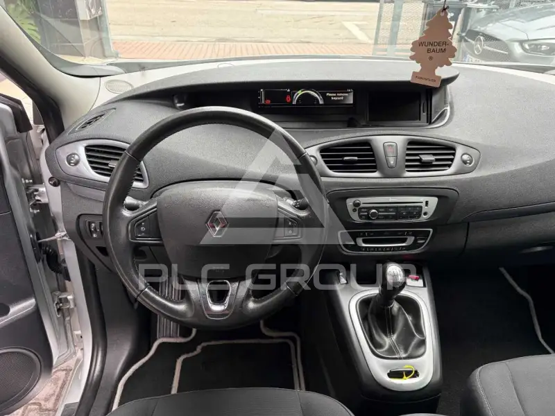 2015 Renault Grand Scenic