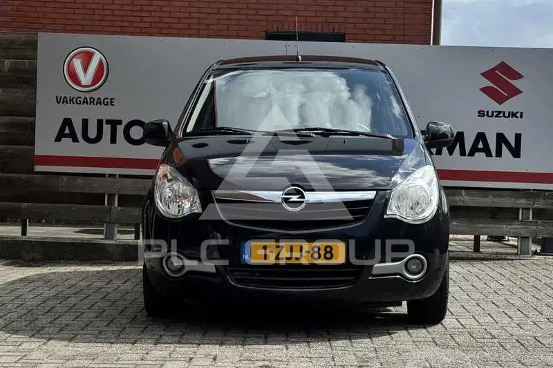 2015 Opel AGILA