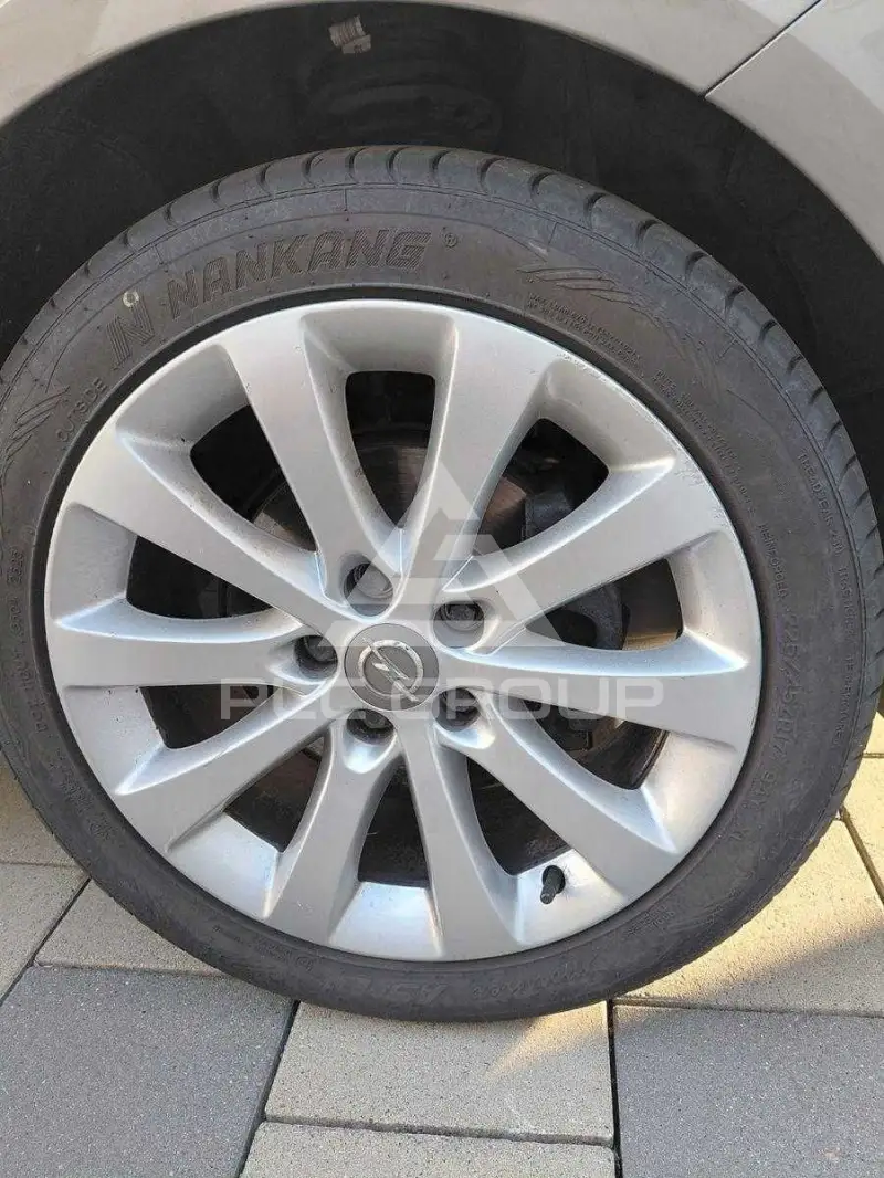 2015 Opel MERIVA