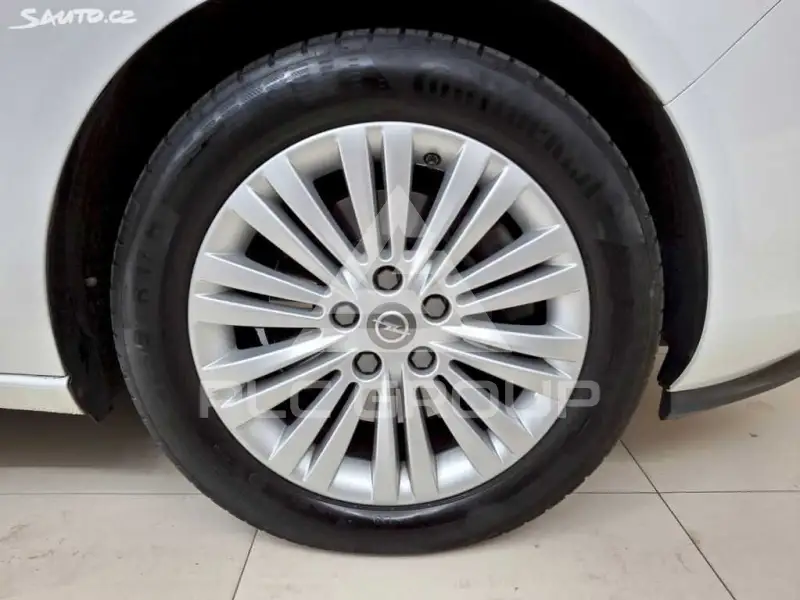 2015 Opel ZAFIRA