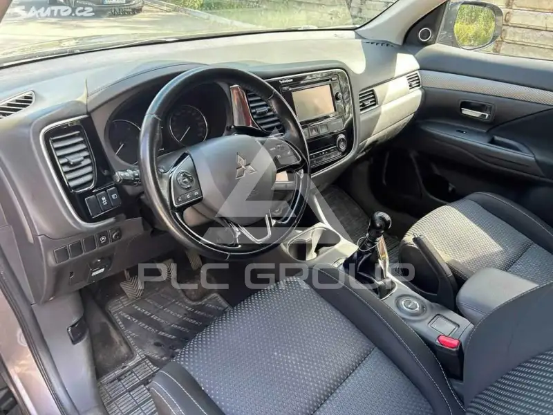 2016 Mitsubishi OUTLANDER