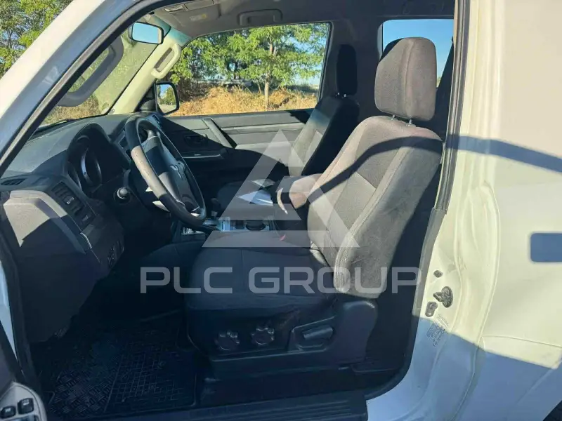 2016 Mitsubishi PAJARO