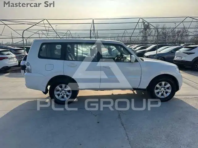 2016 Mitsubishi PAJARO
