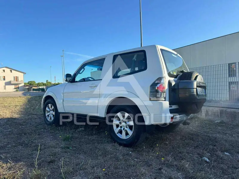 2016 Mitsubishi PAJARO