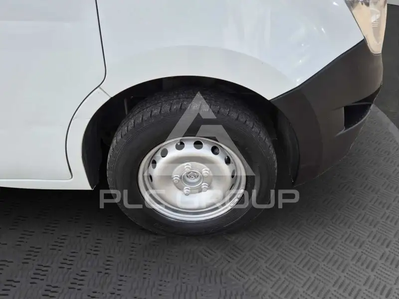 2016 Nissan NV 300