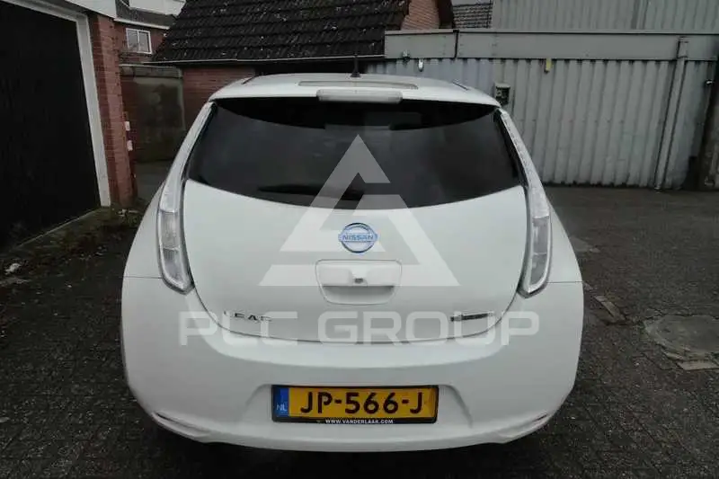 2016 Nissan LEAF