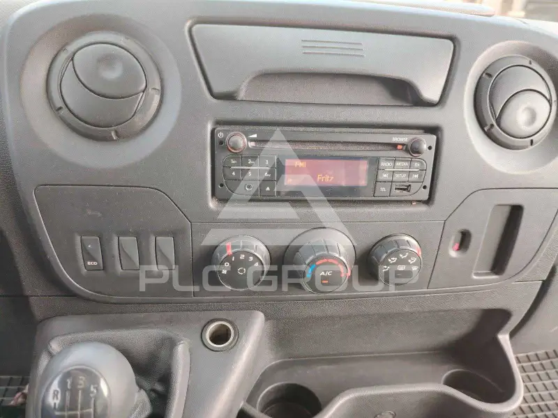 2016 Nissan NV