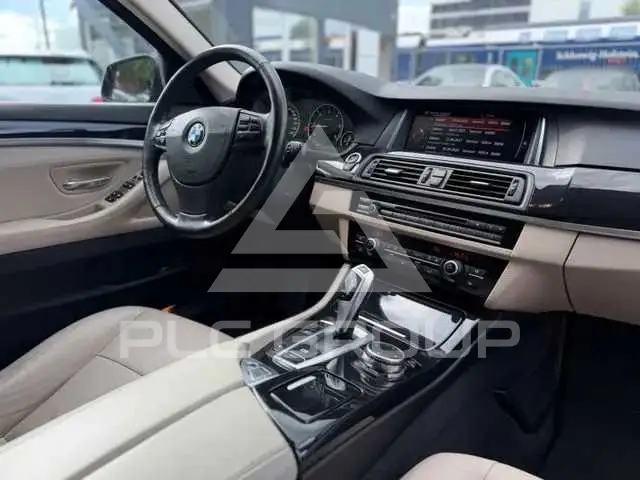 2016 BMW 523