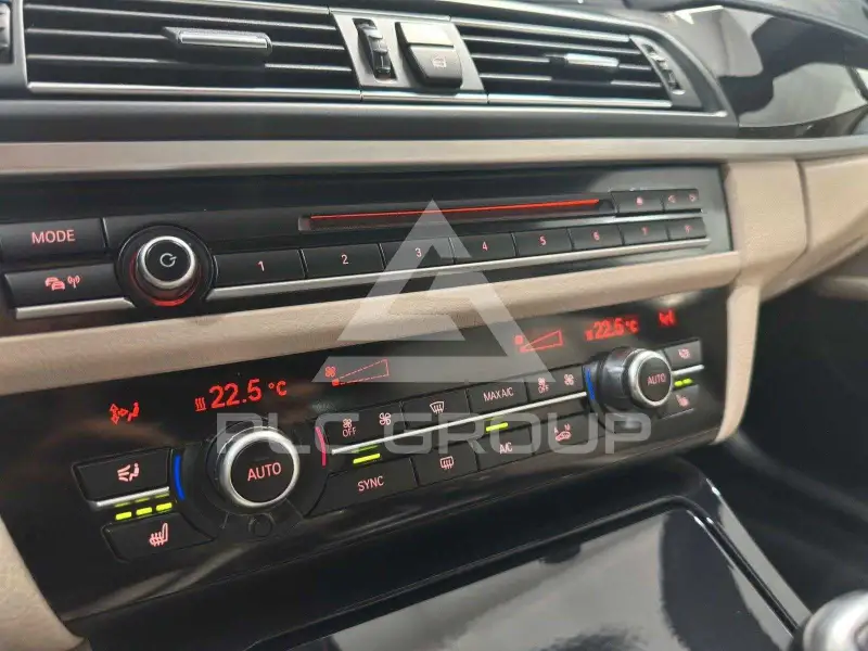2016 BMW 523
